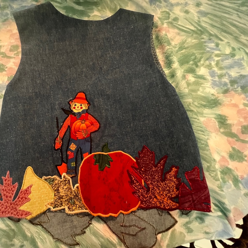 Handmade Embroidered Fall Leaves Scarecrow Thanksgiving Ladies Vest Small